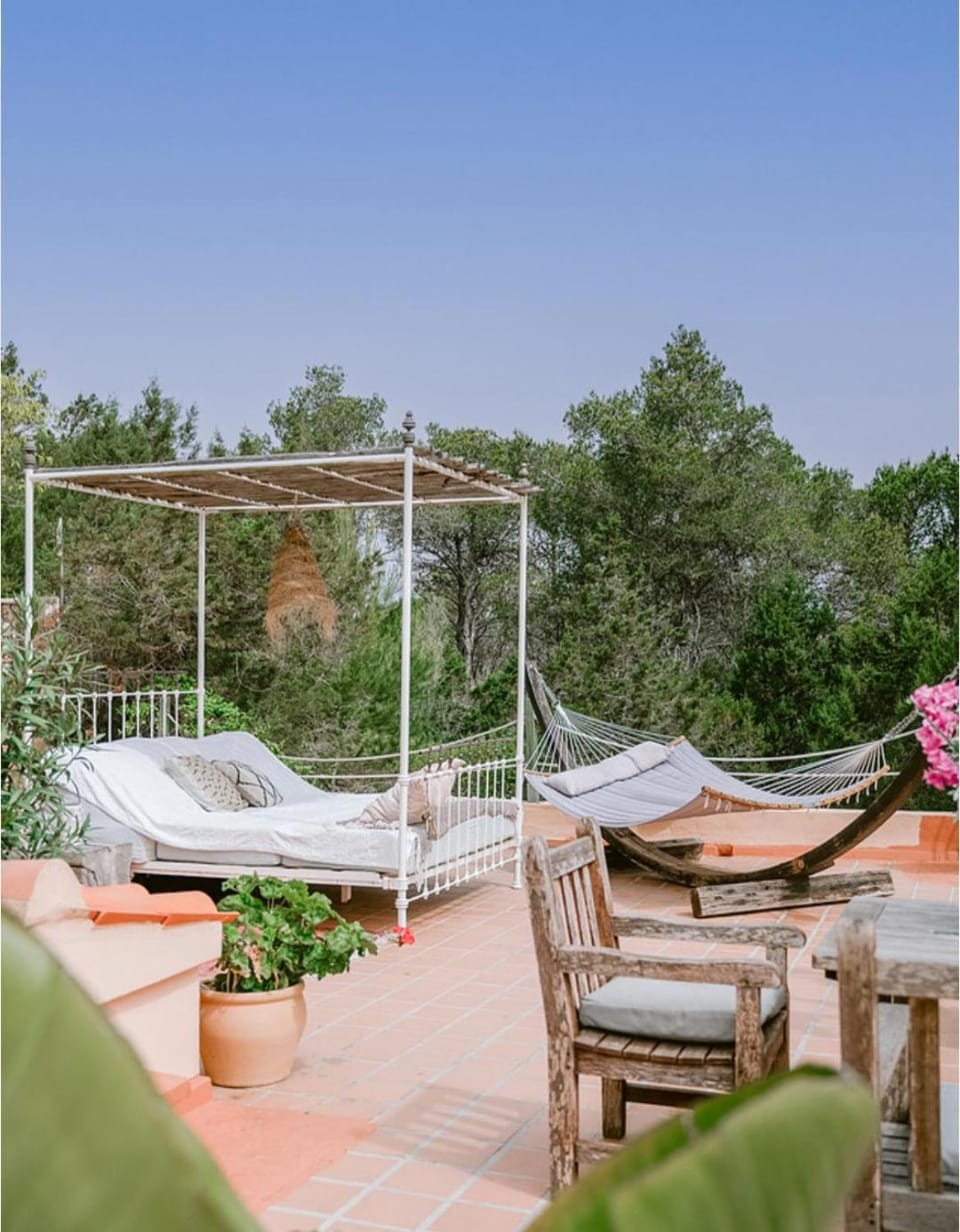 Natural landscape, Garden, View (from property/room), Balcony/Terrace, Seating area, Garden view, sunbed