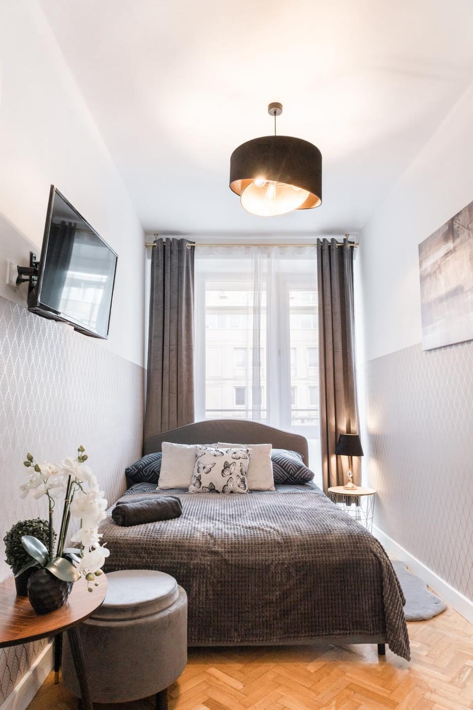 Bed, Photo of the whole room, Bedroom