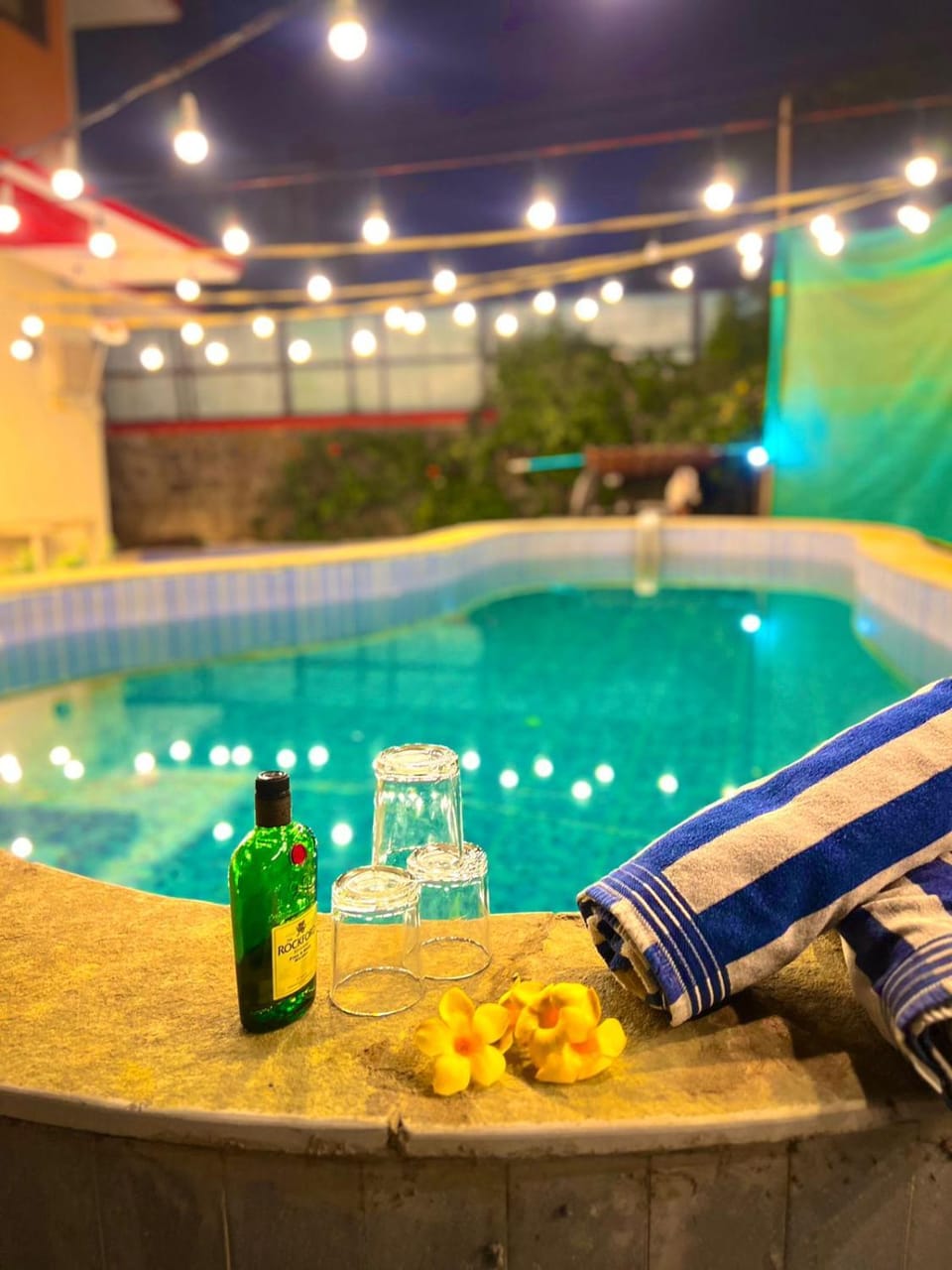 Night, Food and drinks, Pool view, Swimming pool, Drinks, sunbed