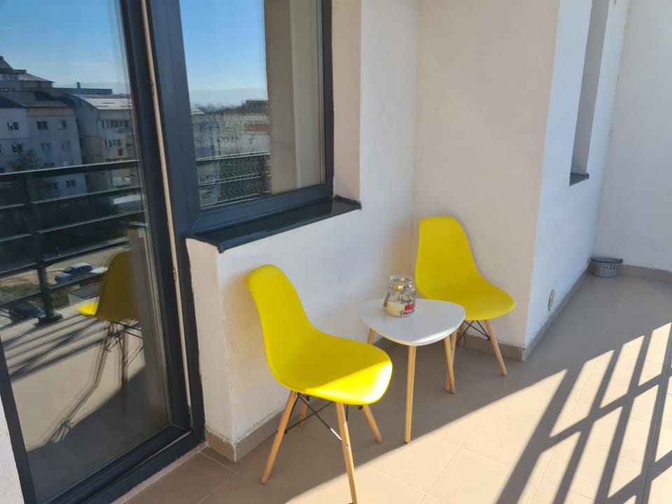 Day, View (from property/room), Balcony/Terrace, Balcony/Terrace, Seating area, Dining area