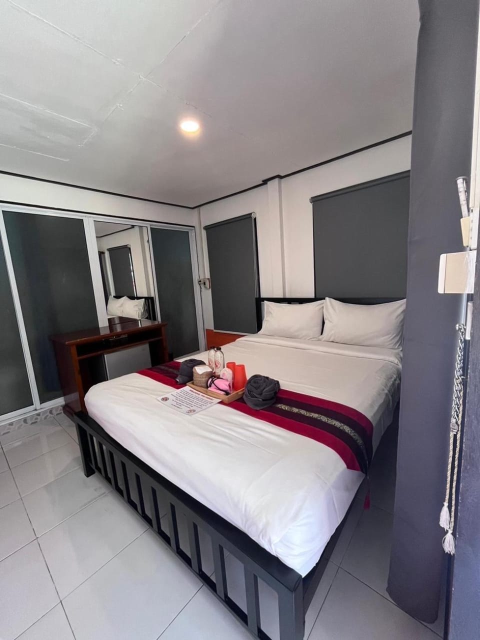Bed, Photo of the whole room