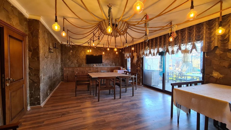 Restaurant/places to eat, Lounge or bar, Dining area, Meeting/conference room