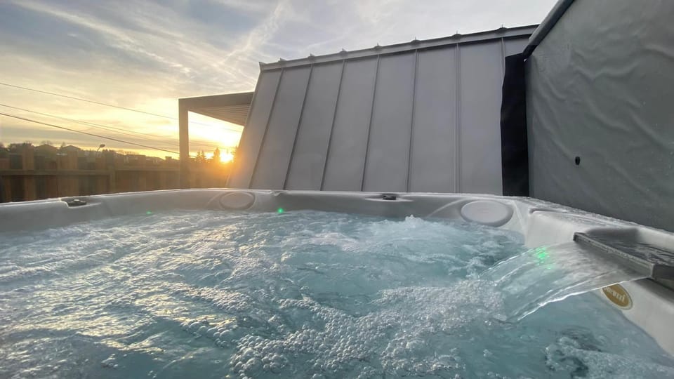 Natural landscape, Garden, Hot Tub, Balcony/Terrace, Spa and wellness centre/facilities, Area and facilities