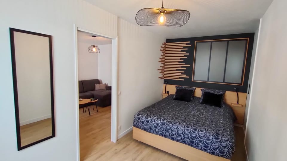 Bed, Photo of the whole room, Bedroom, cot