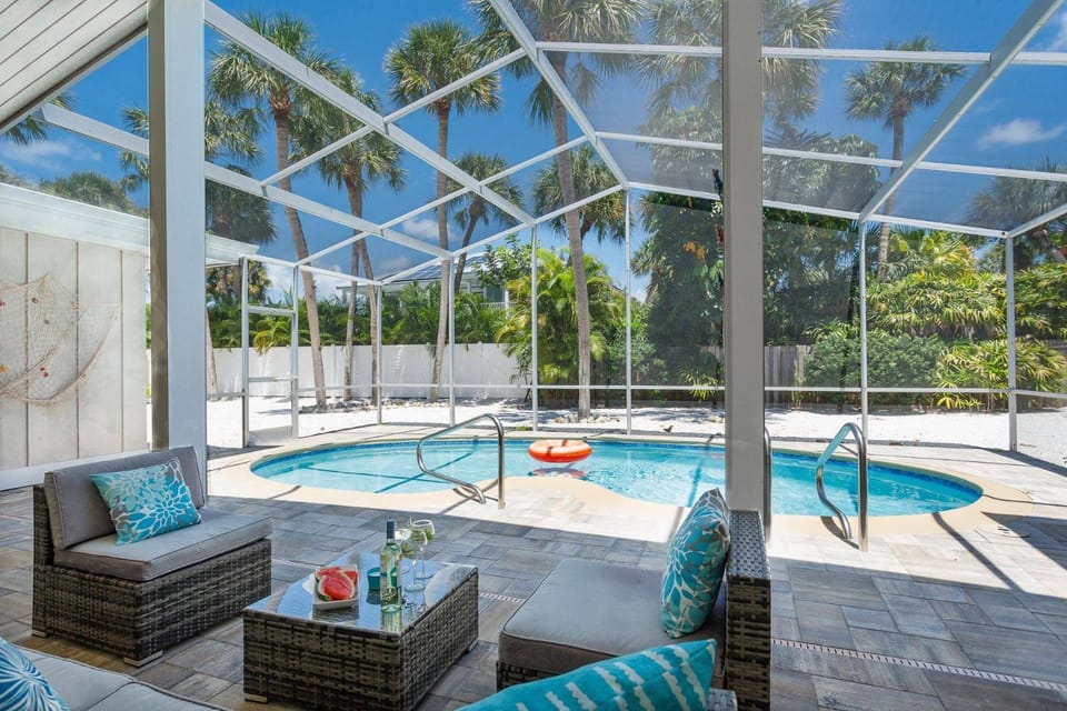 Sunkissed Pool Home House in Siesta Key