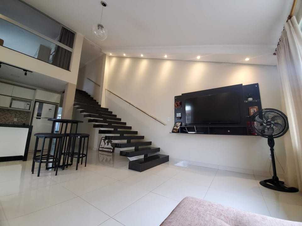 Communal lounge/ TV room, TV and multimedia, fireplace