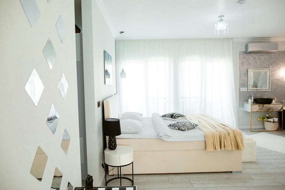 Studio with Piano & Bathtub AM Apartment 13 Apartment in Timisoara