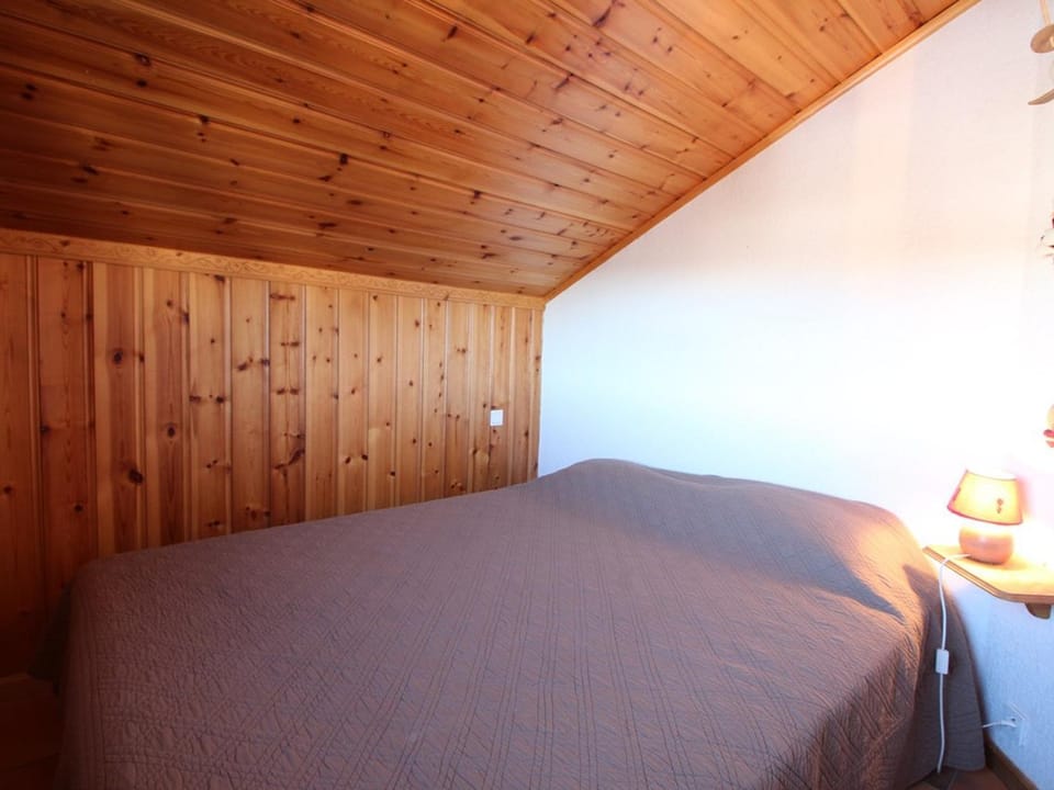 Appartement Mansardé 3 Pièces, 6 Pers, Balcon Sud-Est, Garage, Proche Centre et Pistes - FR-1-572-147 Apartment in Arâches-la-Frasse