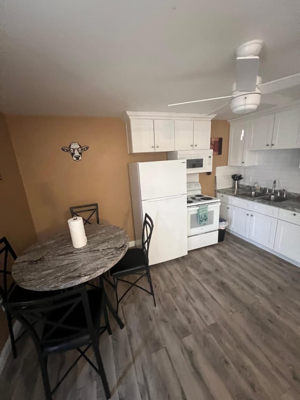#2 bedroom cozy SUITE, 1 min walk to the beach # Apartment in Bullhead City