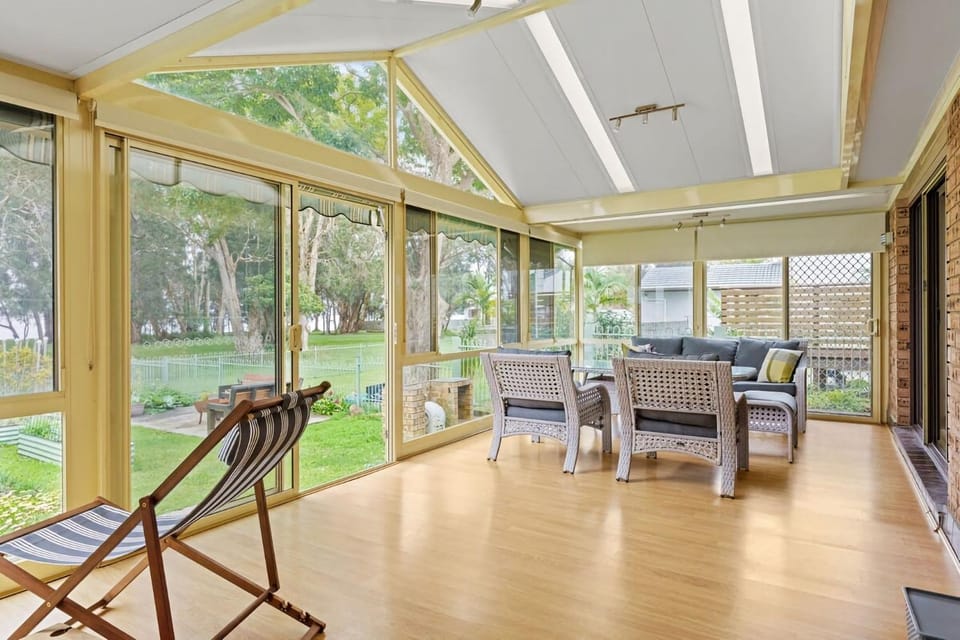 Waterfront Pet Friendly Abode Toukley NSW House in Toukley