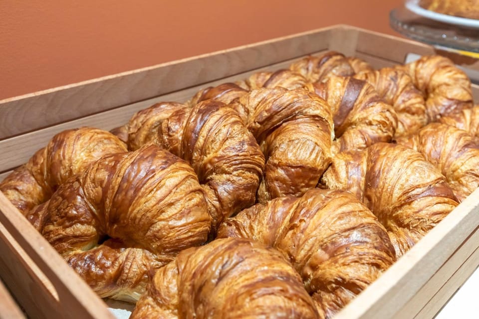 Food and drinks, Breakfast, Continental breakfast, Buffet breakfast