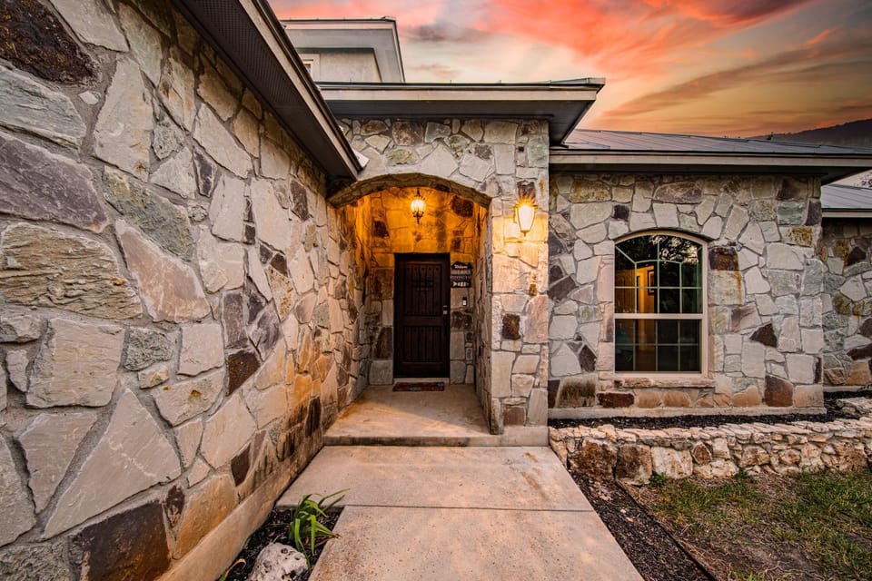 Lakeview Luxury House in Spring Branch