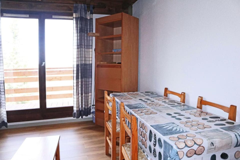 Résidence L'oustal - Grand studio mezzanine 6 personnes MAE-4104 Apartment in Provence-Alpes-Côte d'Azur