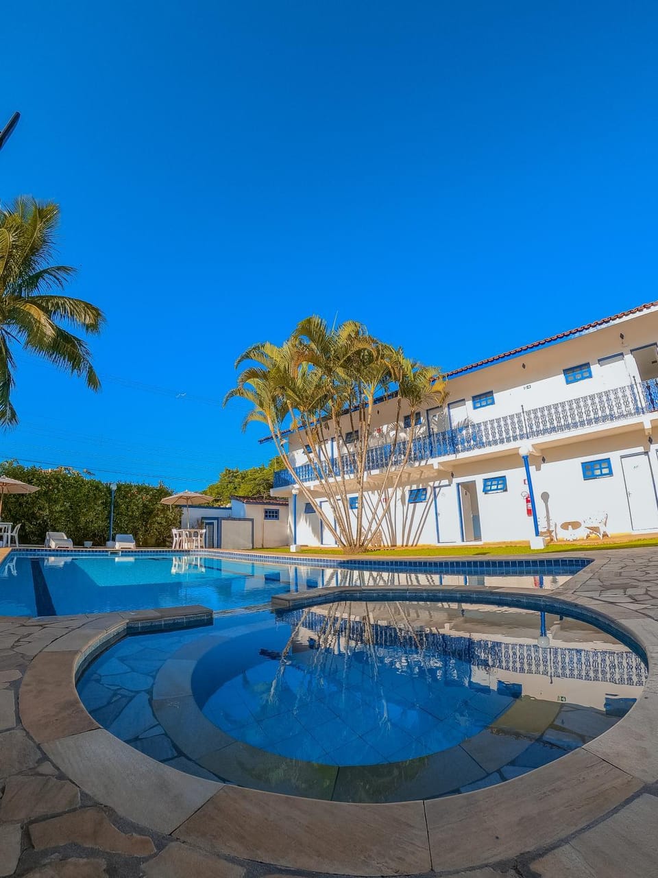 Property building, Day, Pool view, Swimming pool