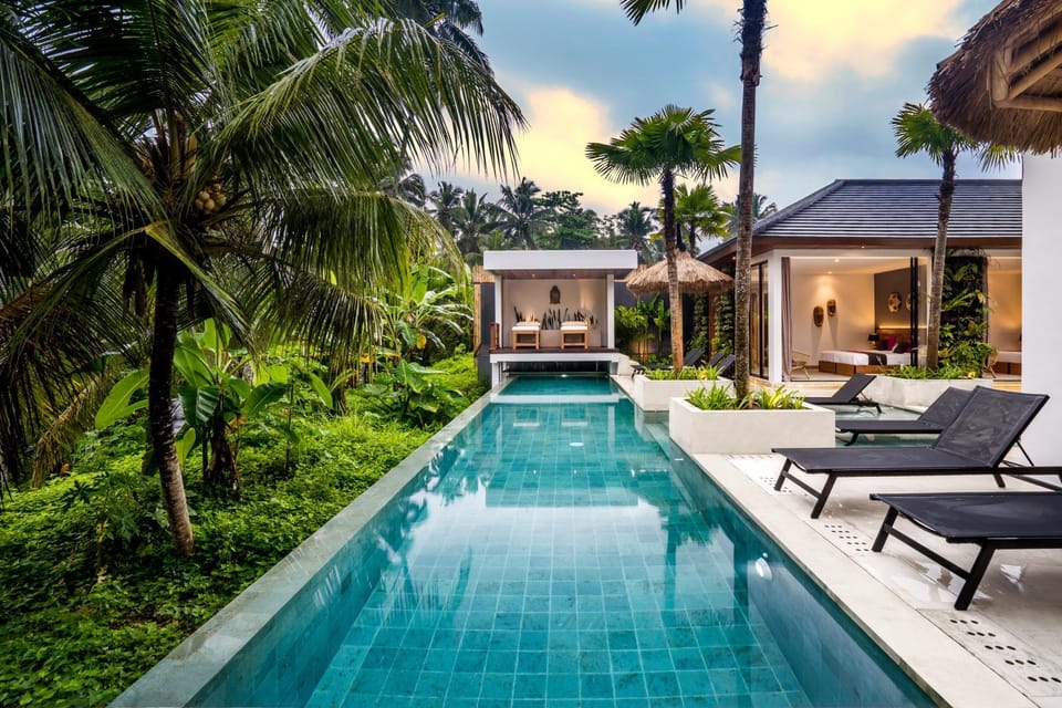 Property building, Pool view, Swimming pool, sunbed