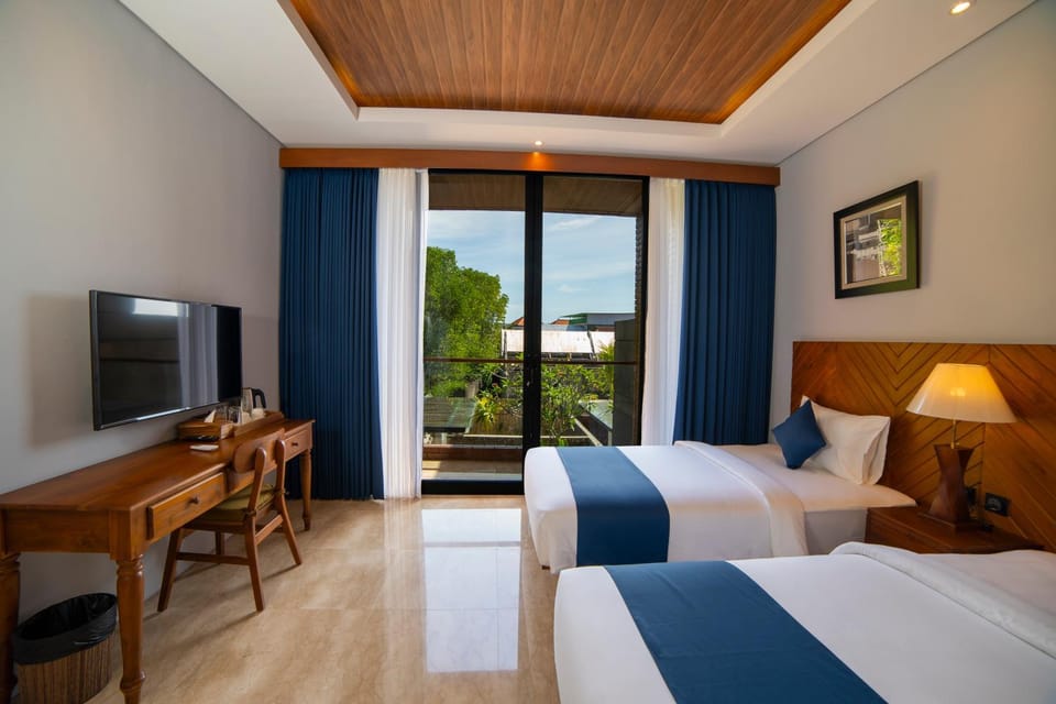 TV and multimedia, Photo of the whole room, Bedroom