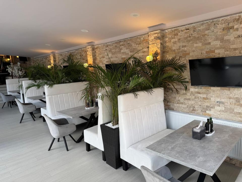 Property building, Communal lounge/ TV room, TV and multimedia, Seating area