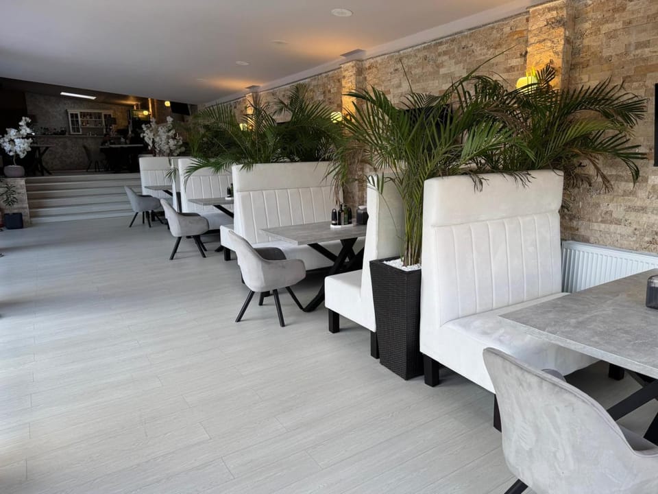 Property building, Seating area
