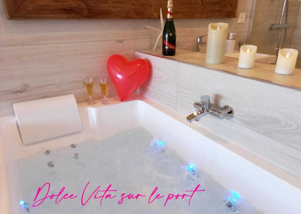 Hot Tub, Bathroom, Bath