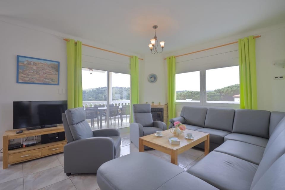 Haus GIRASOL House in L'Escala