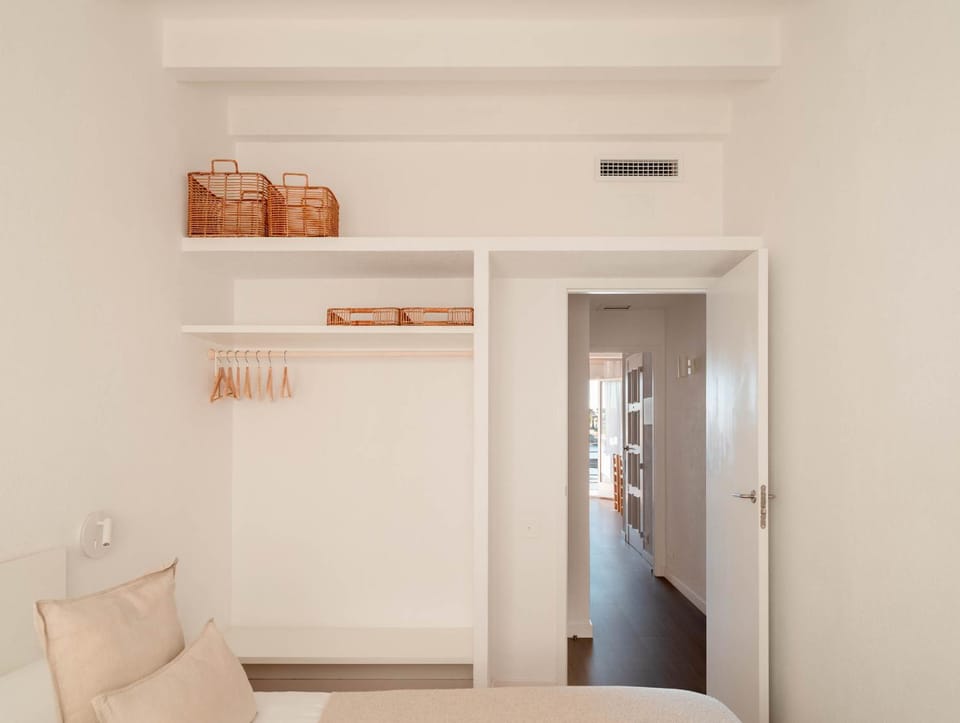 Bed, Photo of the whole room, Bedroom, wardrobe