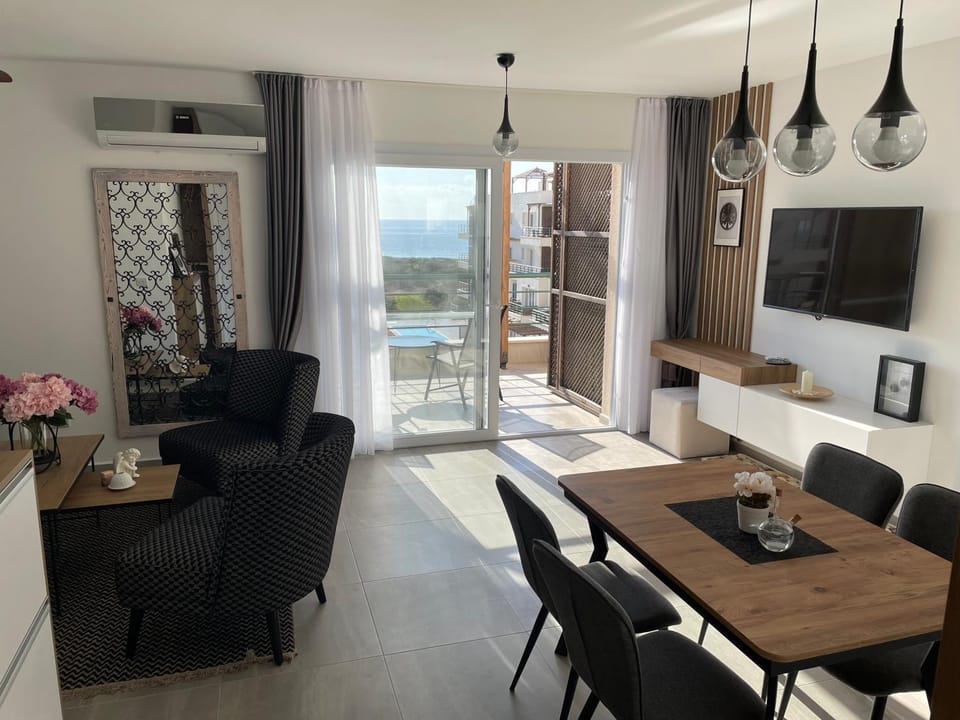 TV and multimedia, Living room, Seating area, Dining area, Sea view, Sea view, Sunrise