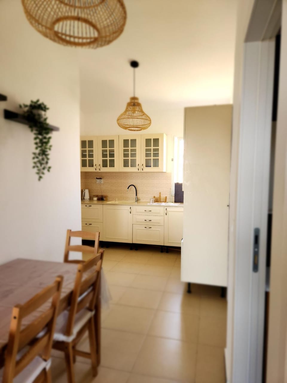 Kitchen or kitchenette, Dining area, minibar, pet friendly, stove