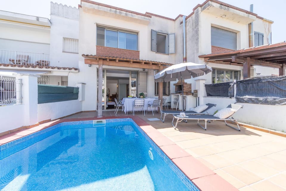 Balcony/Terrace, Swimming pool