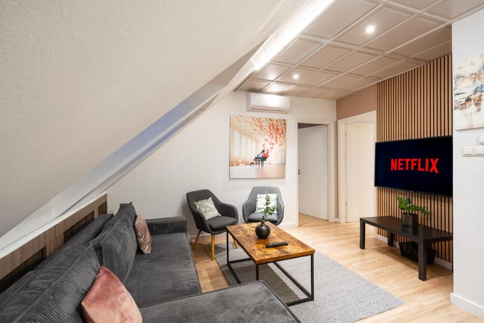 TV and multimedia, Living room, Seating area