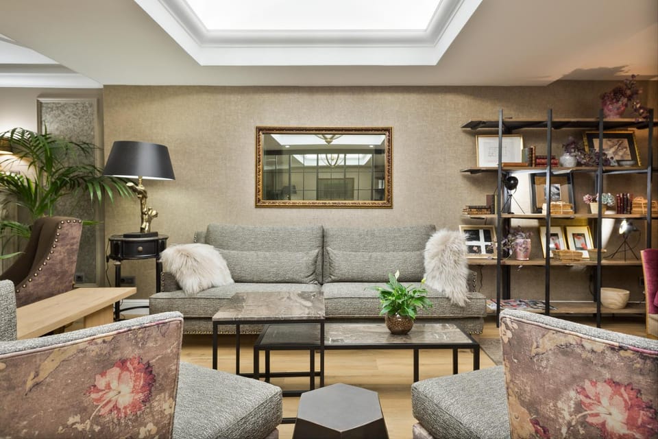 Communal lounge/ TV room, Living room