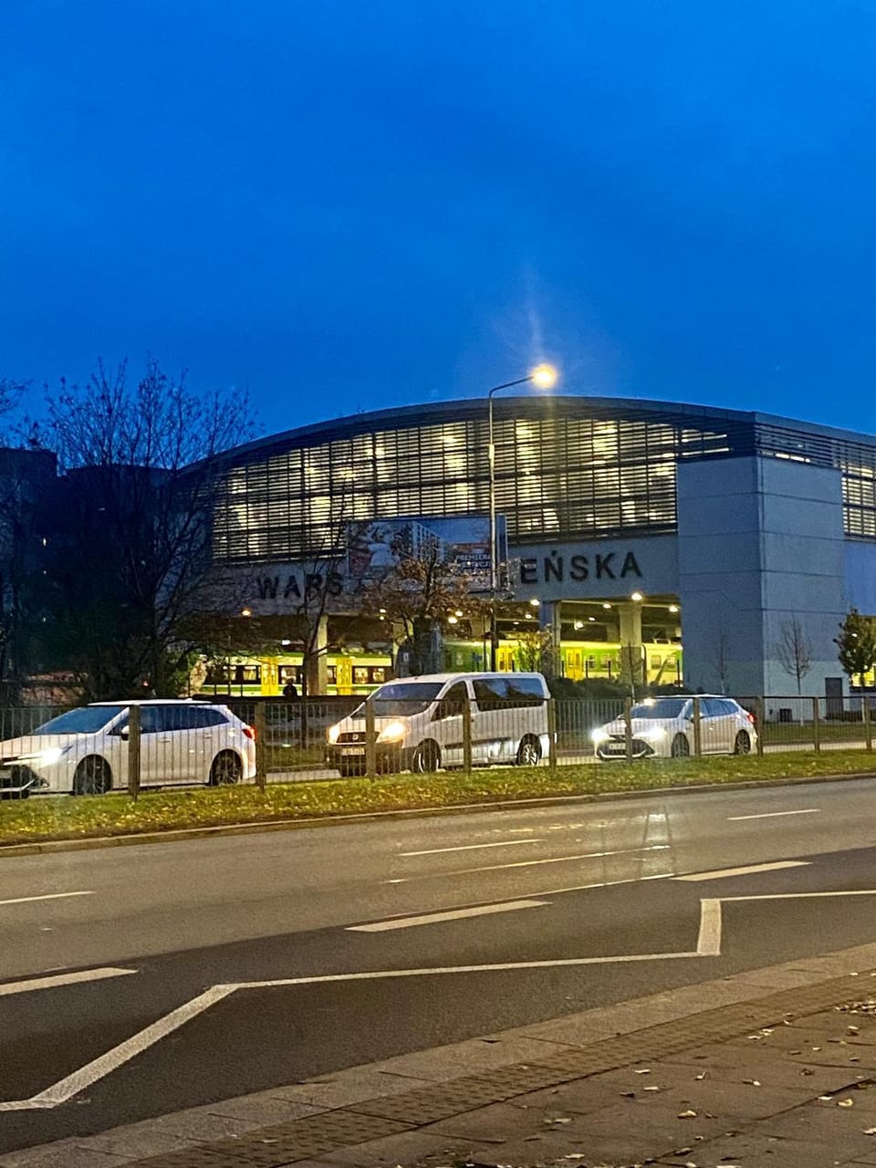 Zwykłe mieszkanie na Wileńska, trzy przystanki do starego miasta,dwa przystanki do szpitala praskiego,одна остановка транспорта до офиса для прохождения теста CES для моряков, wystawiamy faktury dla firmy KSeF Apartment in Warsaw