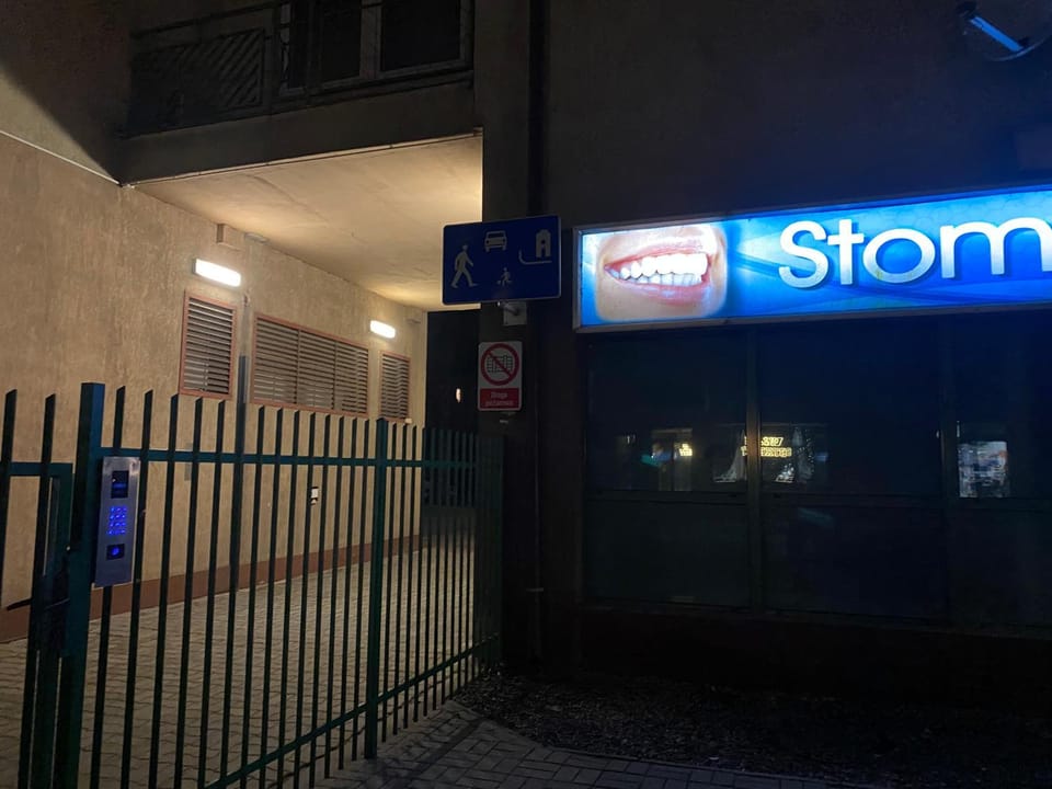 Zwykłe mieszkanie na Wileńska, trzy przystanki do starego miasta,dwa przystanki do szpitala praskiego,одна остановка транспорта до офиса для прохождения теста CES для моряков, wystawiamy faktury dla firmy KSeF Apartment in Warsaw