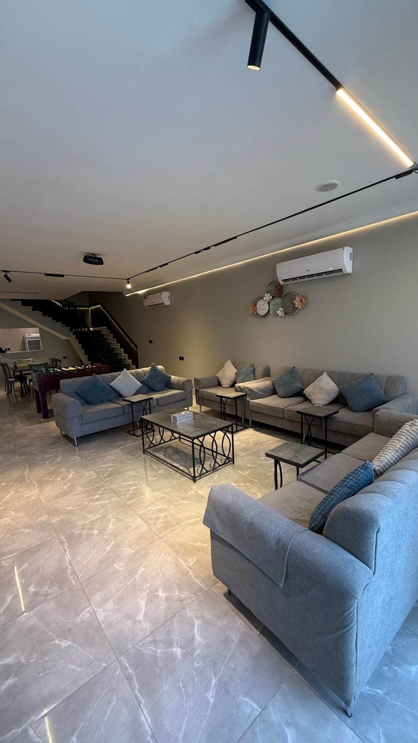 Living room, Seating area, air conditioner