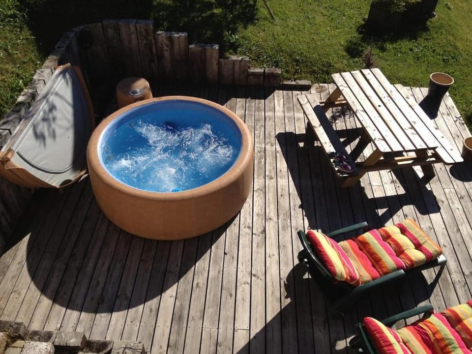 Luxury Family Ski Chalet - Jacuzzi BBQ - Near Lake Golf - Multipass access 60 Summer activities - Sleep 10 Chalet in Les Gets