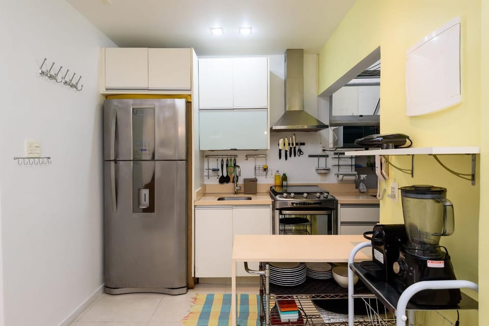 Kitchen or kitchenette, Dining area, oven, stove, toaster