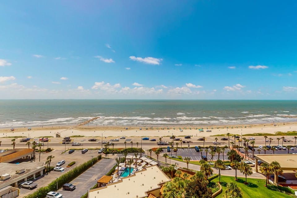 Gone Gulfin' Apartment in Galveston Island