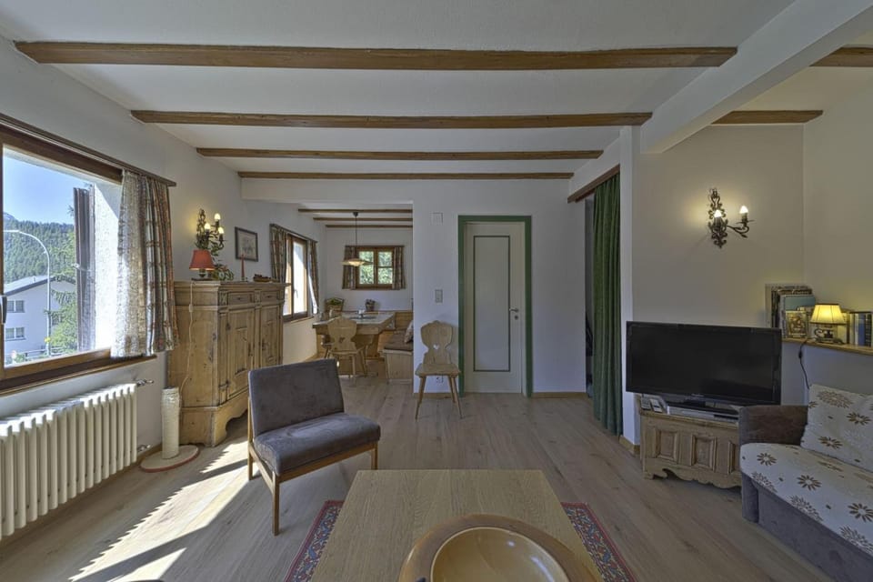 Communal lounge/ TV room, Living room