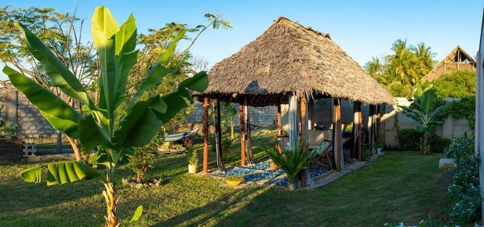 Property building, Garden, Garden view