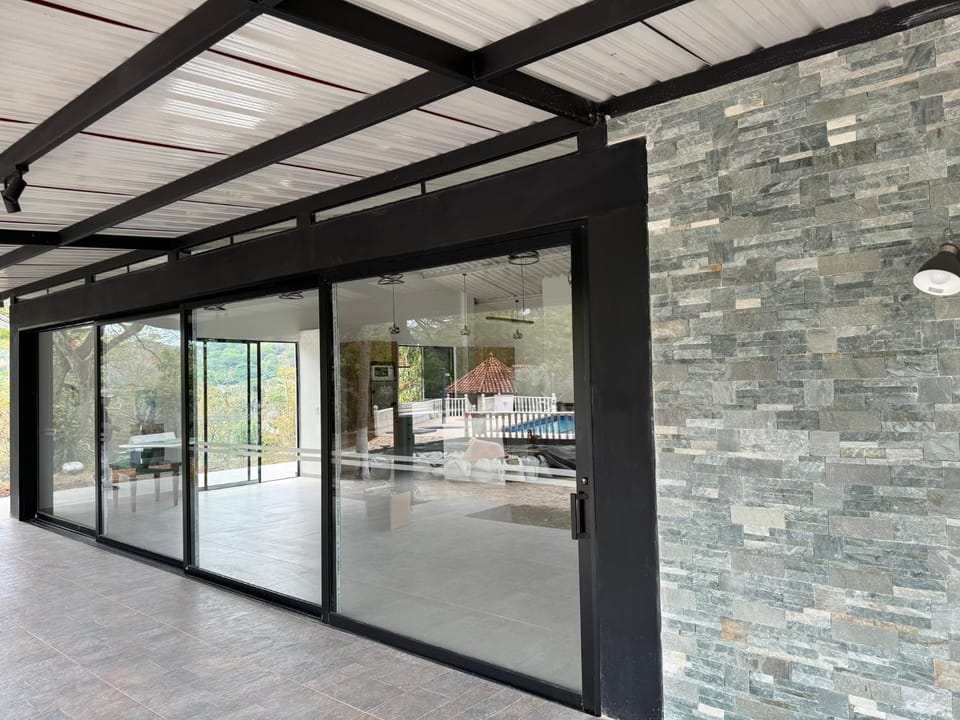 Finca Villa Sofía Campestre con piscina House in Cundinamarca, Colombia