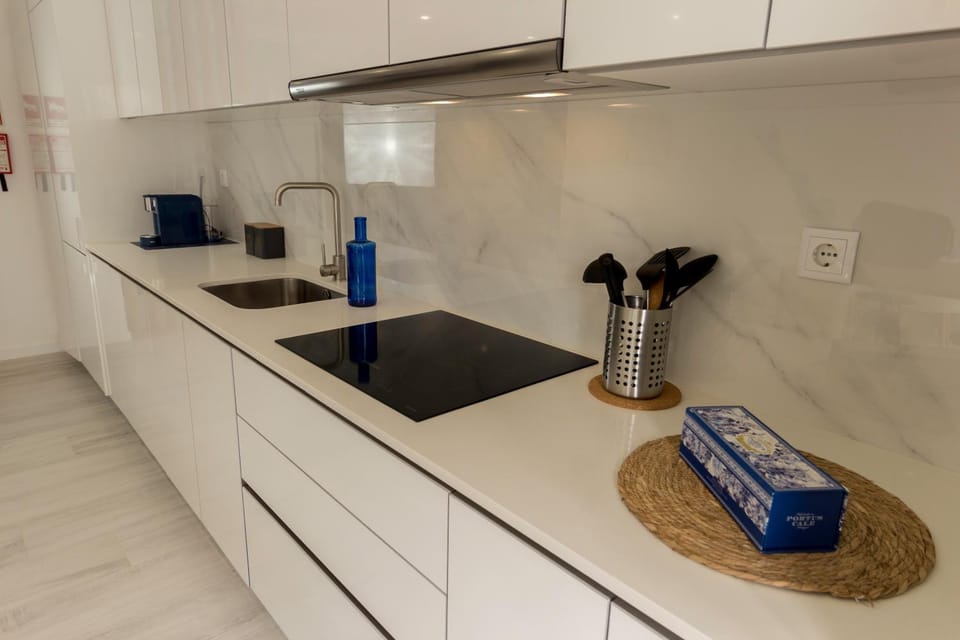 Coffee/tea facilities, Kitchen or kitchenette, Decorative detail, Seasons, Family, dishwasher, minibar, stove, toaster, kitchen