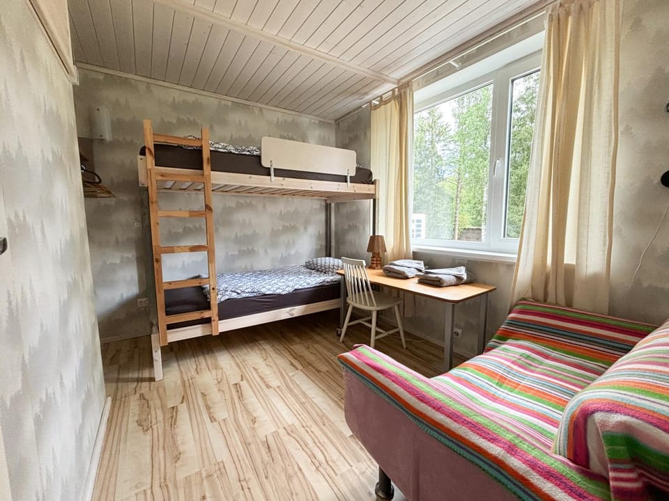 bunk bed