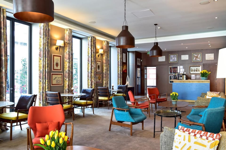 Lounge or bar