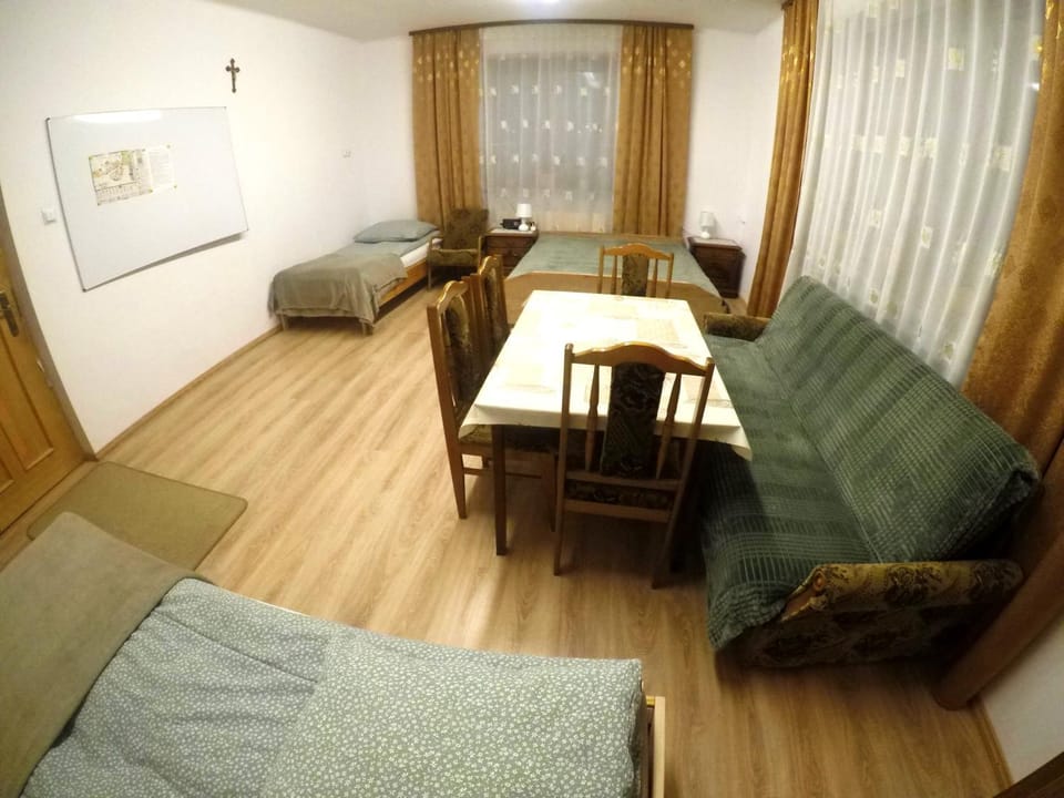 Pokoje gościnne, mieszkanie na wynajem w Świdniku k Lublina Apartment in Masovian Voivodeship