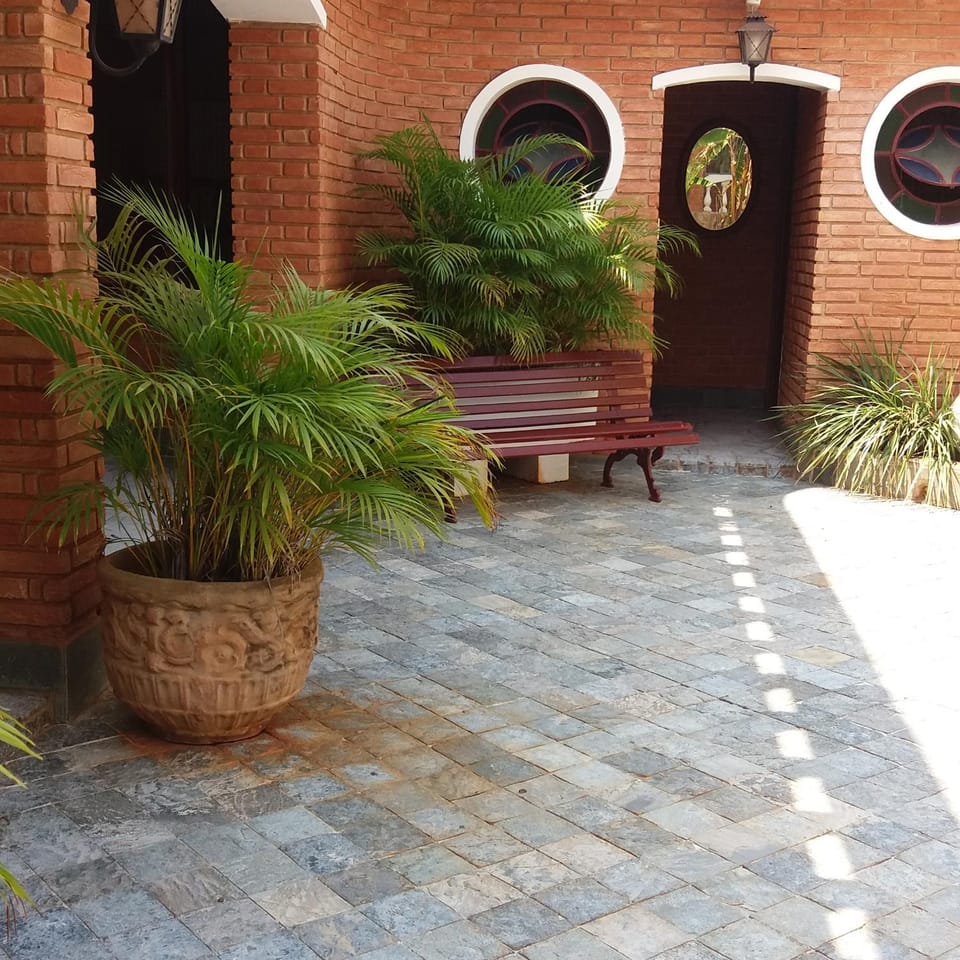 FLATS LENINHA ABREU - não fornecemos roupa de cama e banho, não fornecemos café da manhã Vacation rental in Olímpia