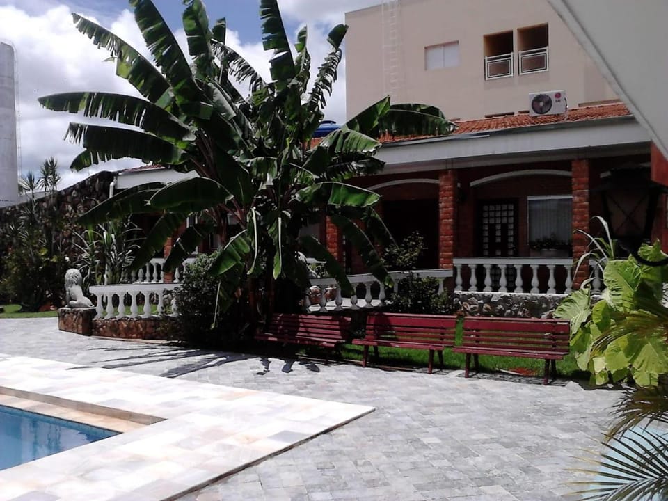 FLATS LENINHA ABREU - não fornecemos roupa de cama e banho, não fornecemos café da manhã Vacation rental in Olímpia