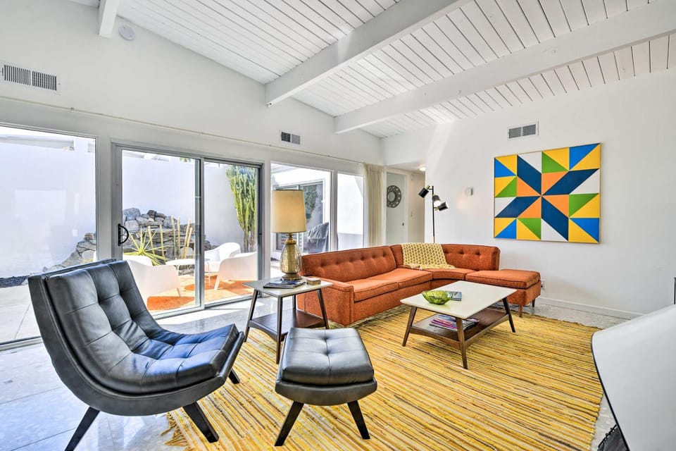 Furnished Patio + Pool Access: Palm Springs Condo House in Palm Springs