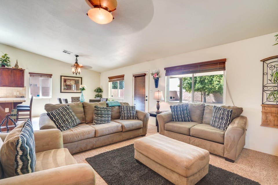 Yuma Family Home w/ Covered Patio + Grill! House in Yuma