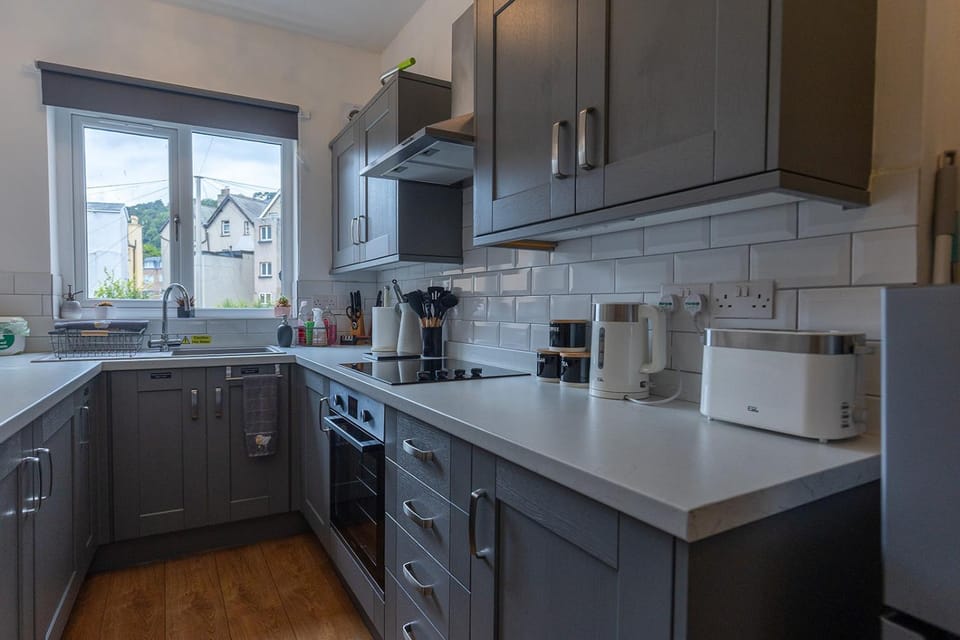 Coffee/tea facilities, Kitchen or kitchenette, dishwasher, oven, pet friendly, stove, toaster