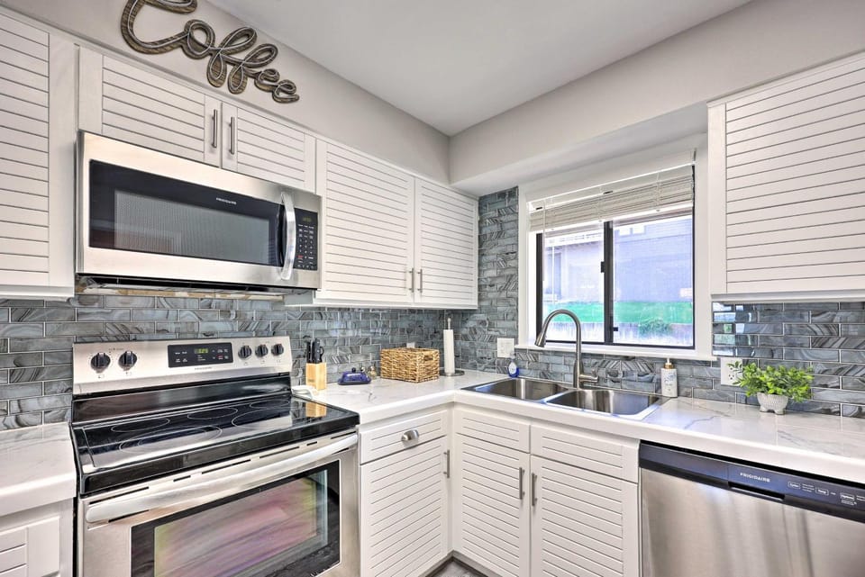 Hot Tub Access Fantastic Condo in Hot Springs! Apartment in Lake Hamilton