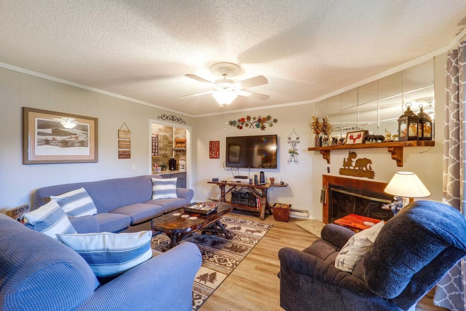 Hike, Golf & Ski: Beech Mtn Condo w/ Resort Perks! House in Beech Mountain